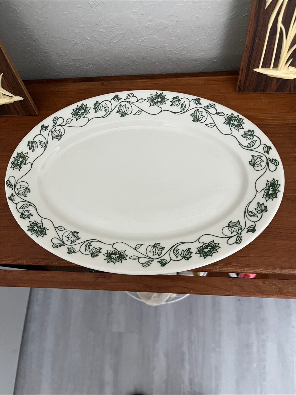 Syracuse China VTG Restaurant Serving Platter with Green Vine Motif 1960’s
